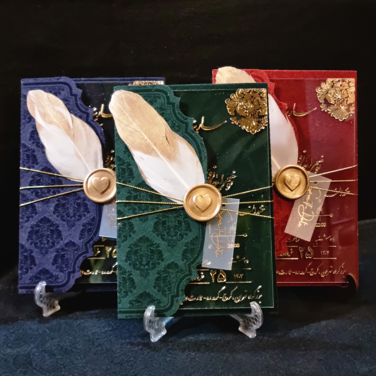 کارت عروسی طلقی کد 600 پردار در سه رنگ قرمز سبز و سرمه ای